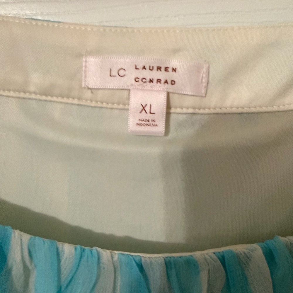 LC Lauren Conrad Blue and White Striped Blouse - Picture 4 of 8